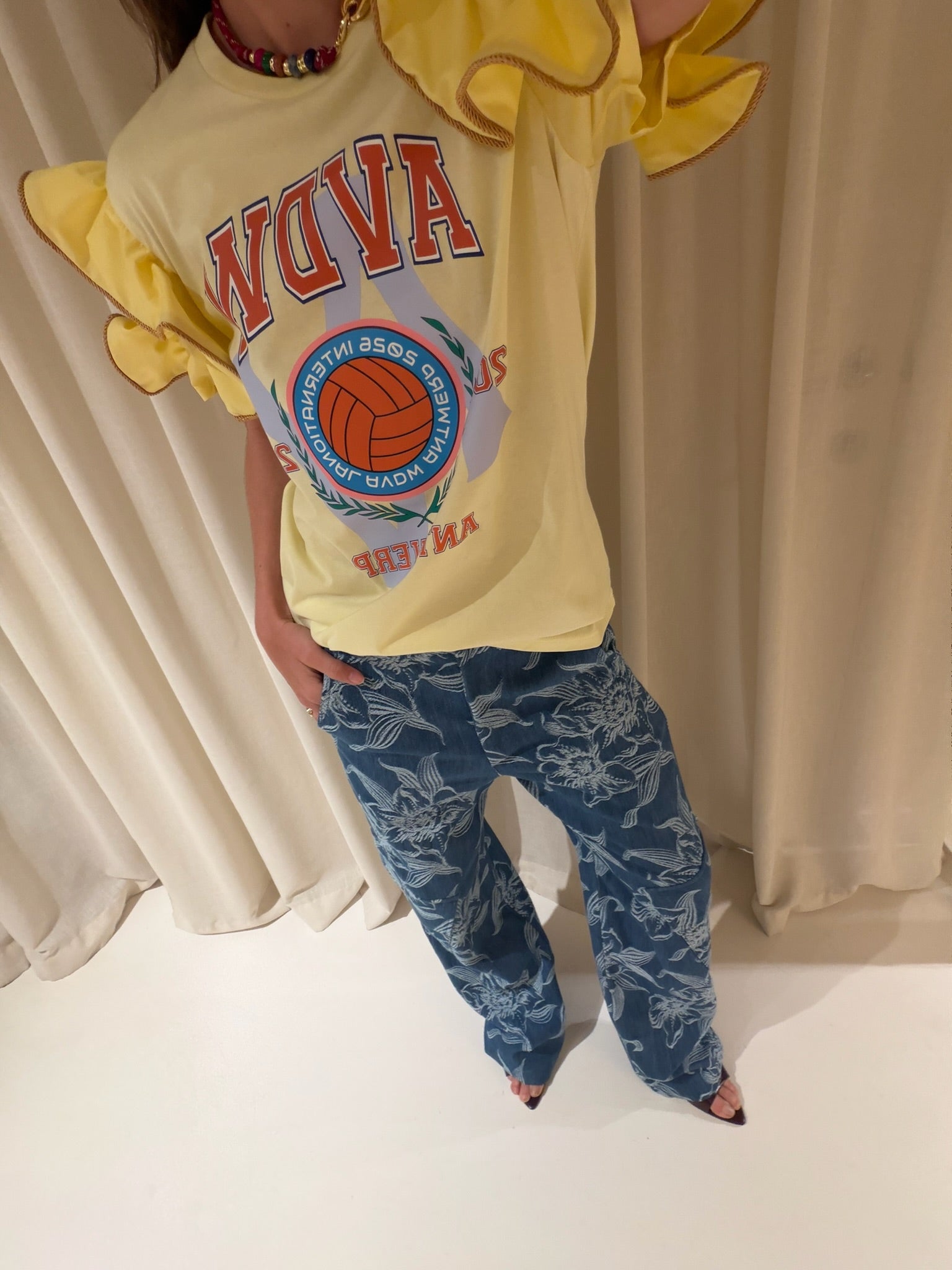 LIMITEE YELLOW