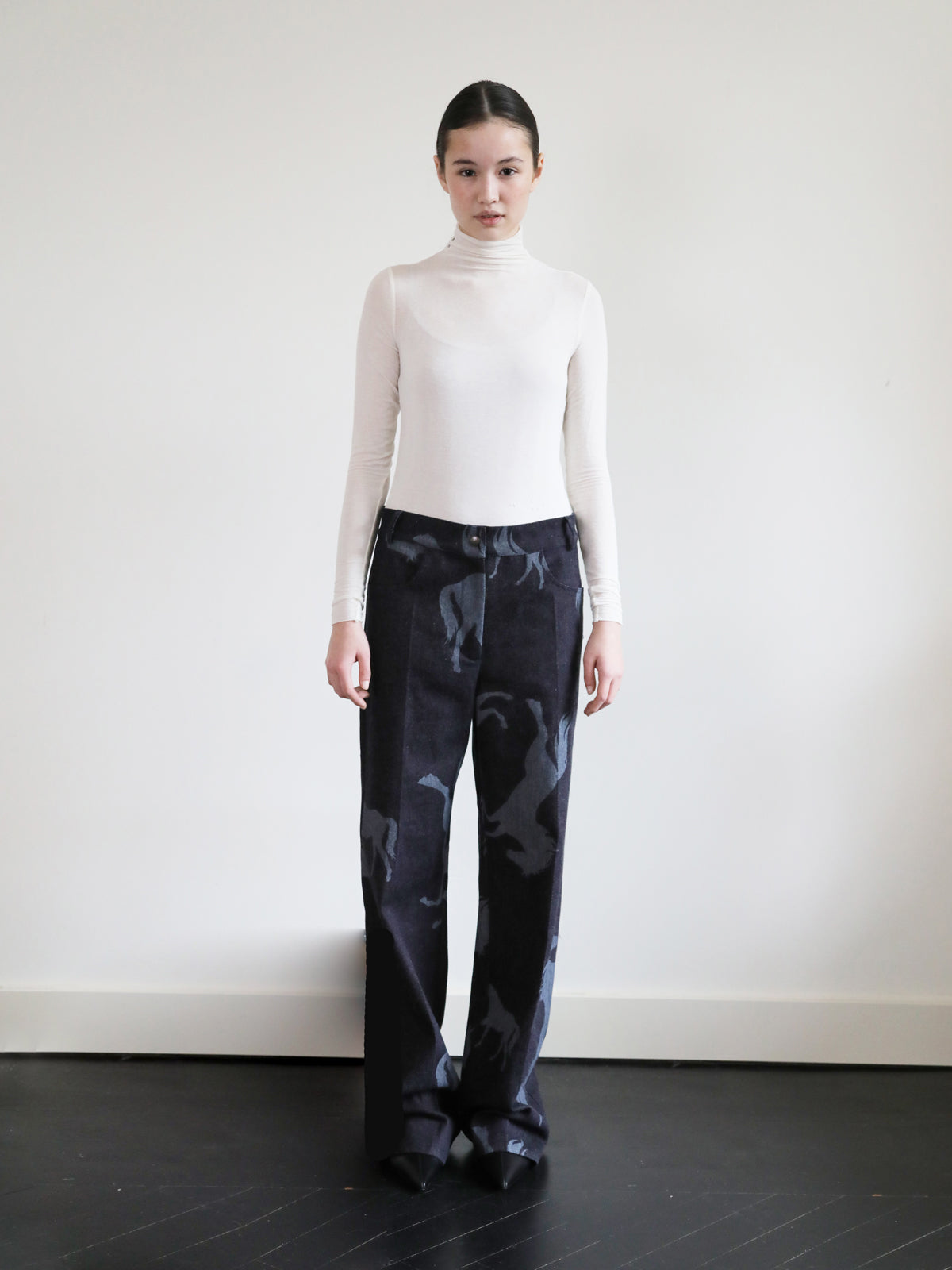 HORSE DENIM FITTED JEANS